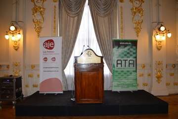 Conferencia de Héctor Suárez en la capital grancanaria/TA.